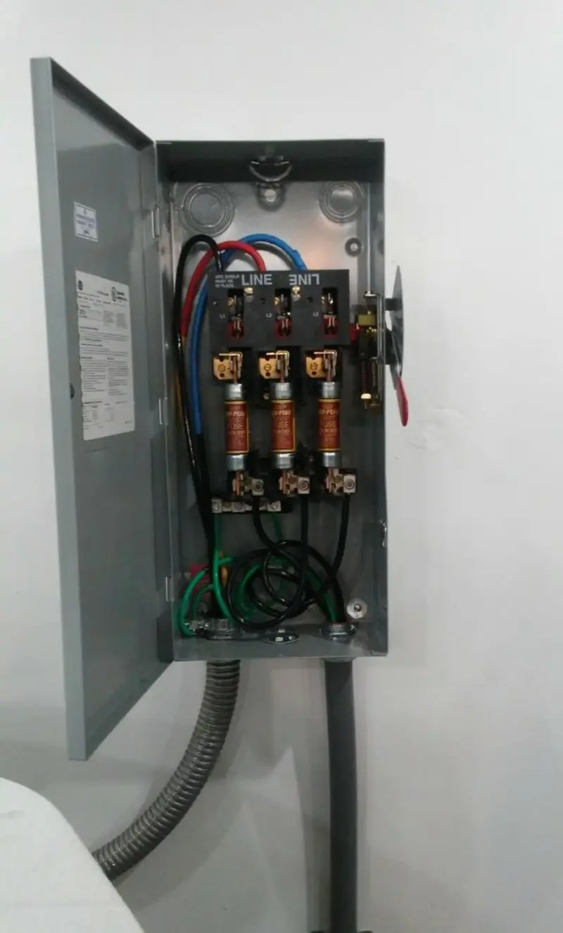 Three-phase disconnect switch installed for Electrical Wiring & Rewiring in Central Gardens